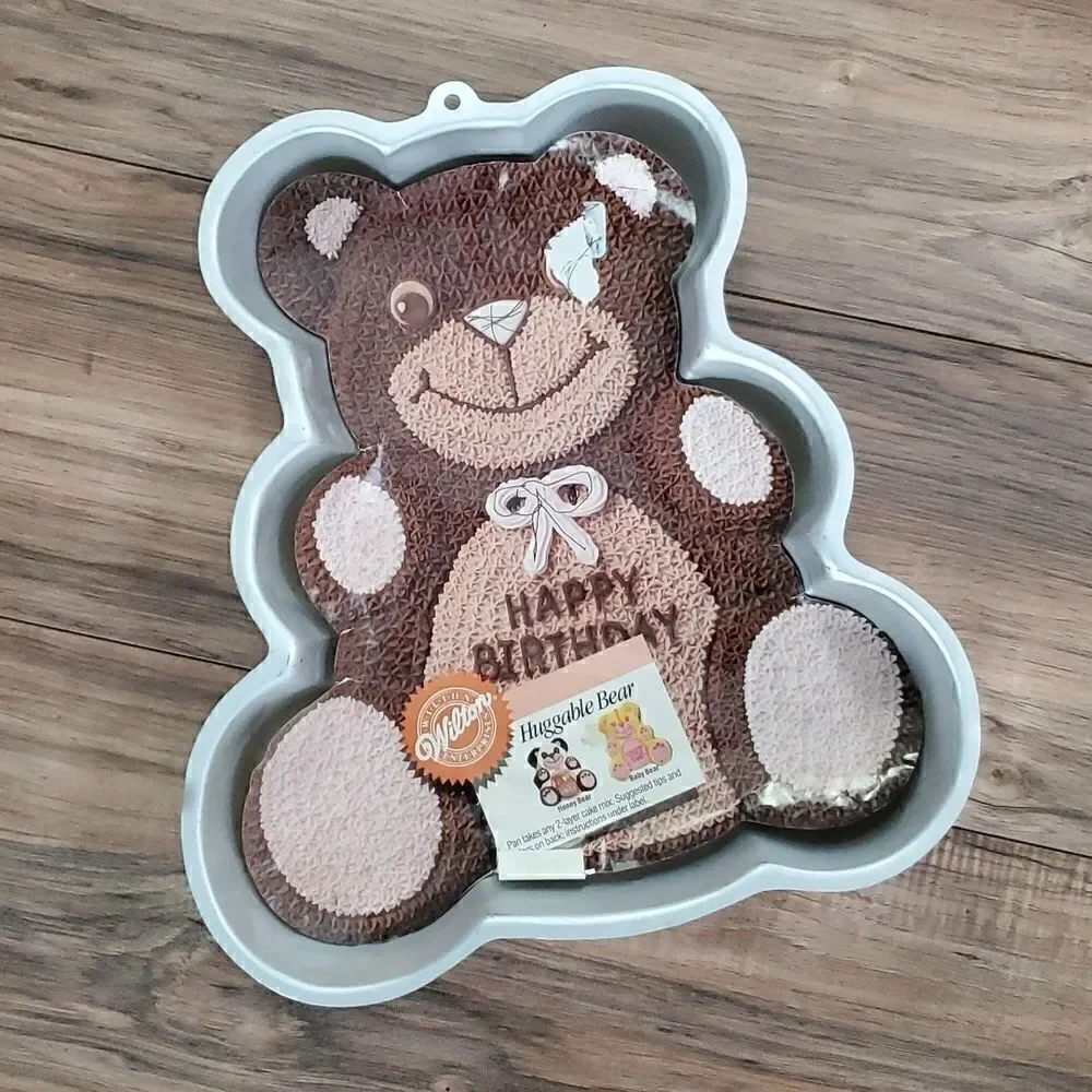 Wilton | 1982 Huggable Bear Cake Pan